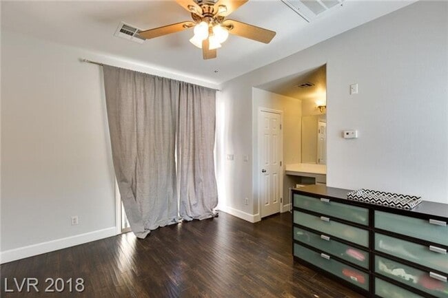 Building Photo - Gorgeous Cul-De-Sac Home with Casita, Pool & Spa!