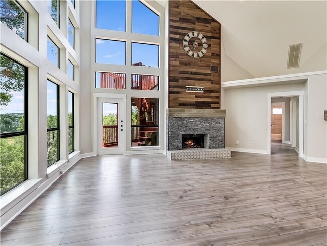 Building Photo - 2413 Crazyhorse Pass