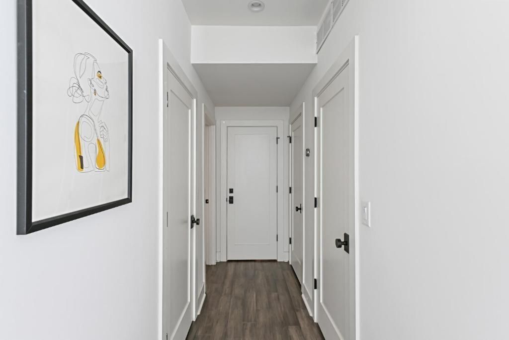 Building Photo - 634 Bonaventure Ave NE