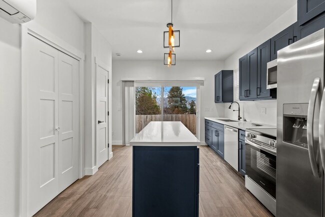 Building Photo - Brand new 2 bed/2 bath, central a/c, dishwasher, washer & dryer, deck & patio! April rent free!