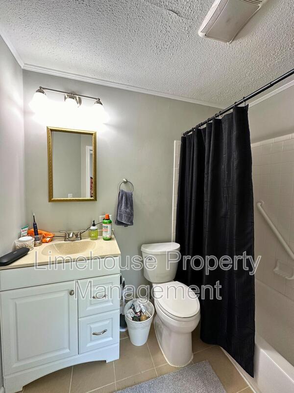 Building Photo - 8577 Granby St