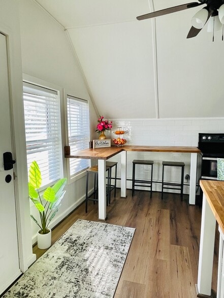 Kitchen - 143 Oak St