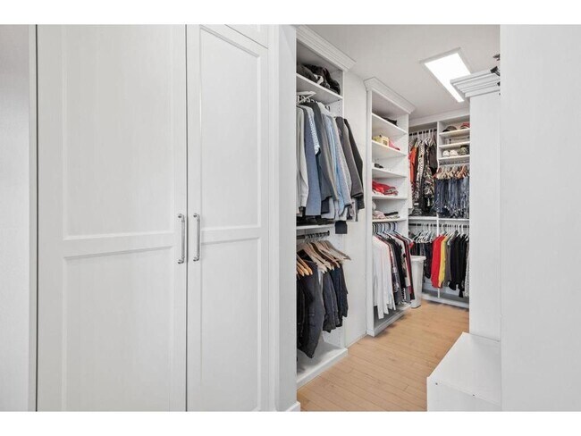 Building Photo - 740 Portland Ave