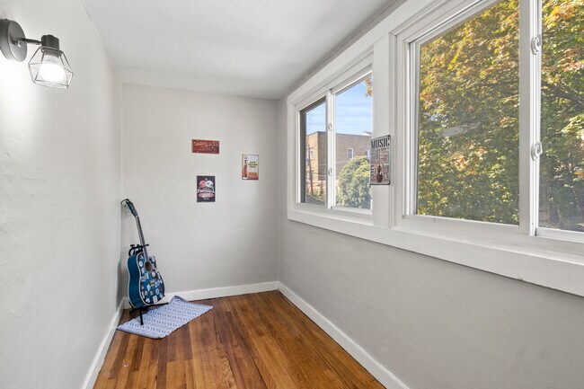 Building Photo - 43 Stanfield Ter