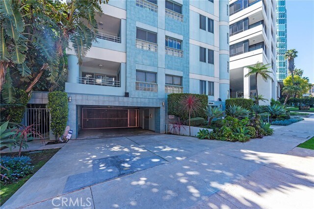 Building Photo - 10336 Wilshire Blvd