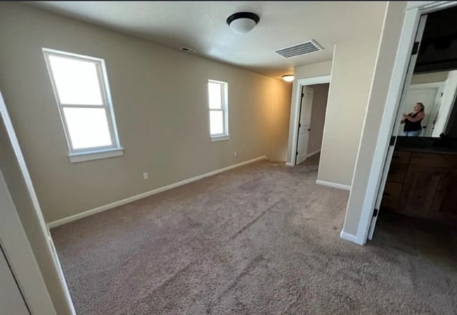 Building Photo - 20256 Badger Rd