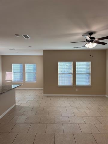 Building Photo - 142 Canales Cir