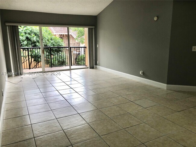 Building Photo - 8761 Wiles Rd