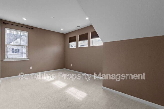 Building Photo - 400 Rhema Rd