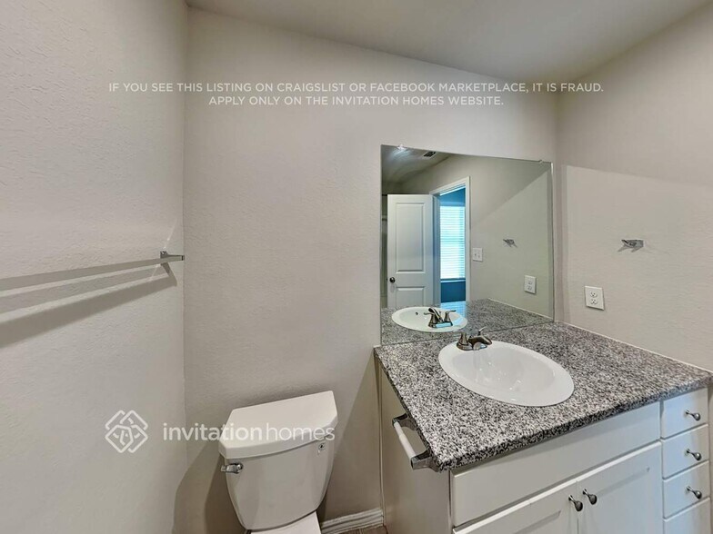 Building Photo - 7218 Avila Vis