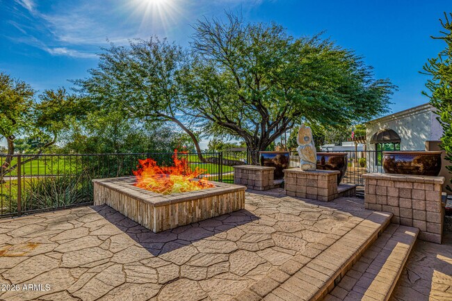 Building Photo - 8406 E Calle Buena Vista