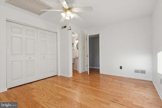 Building Photo - 720 Willow St