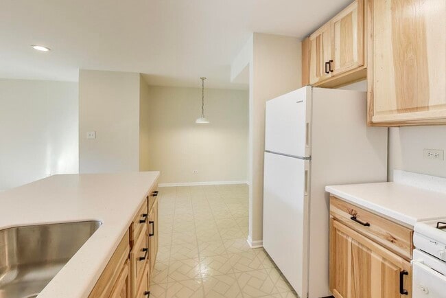 Building Photo - 2318 W Flournoy St