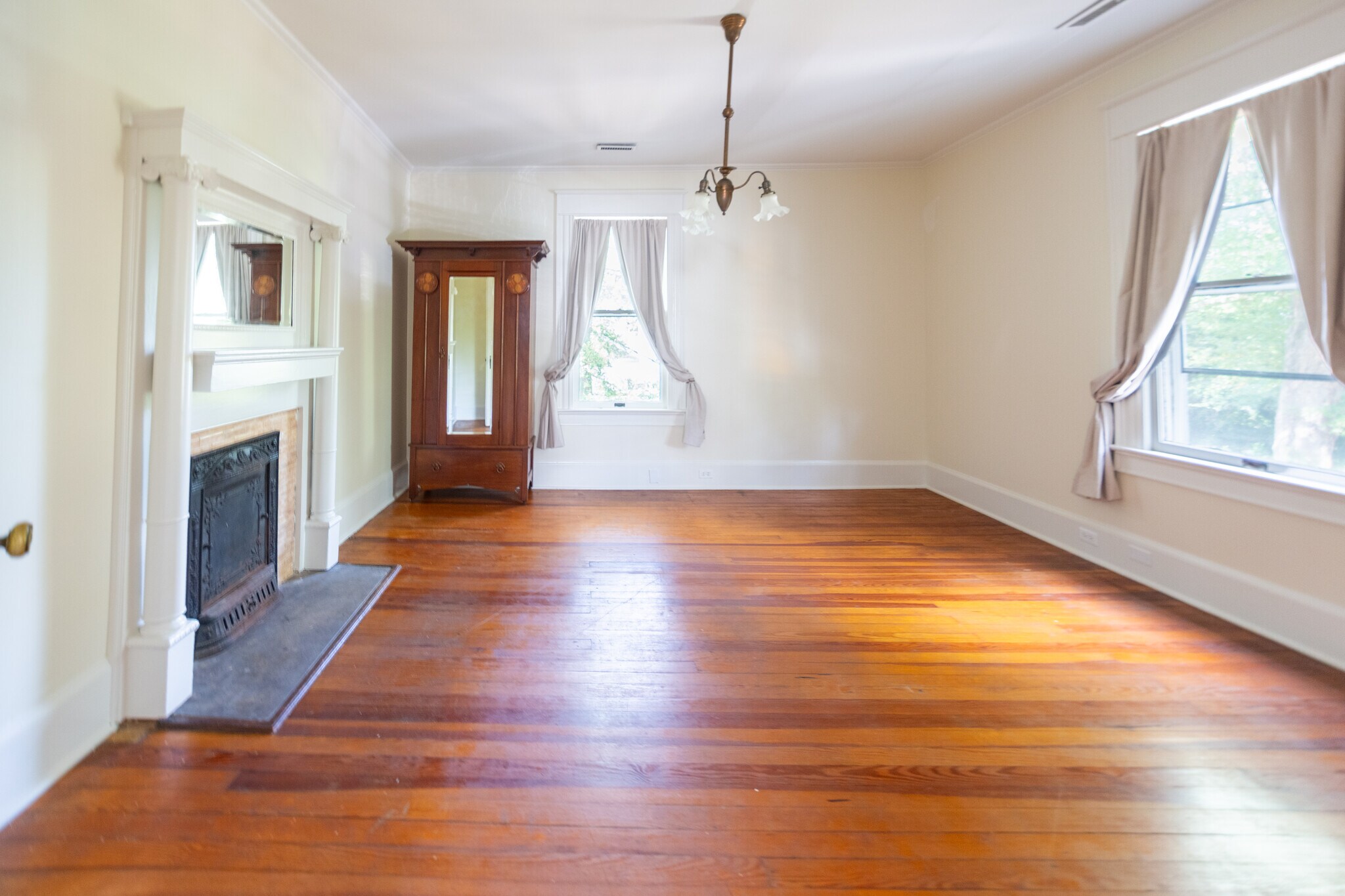 Upstairs Bedroom 1 - 1014 Shepherd St