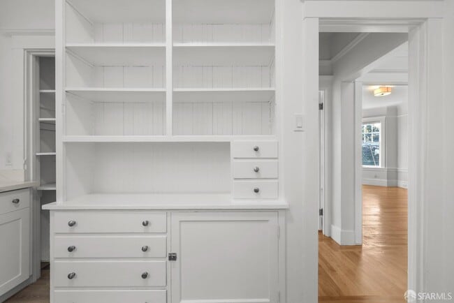 Building Photo - 1166 S Van Ness Ave