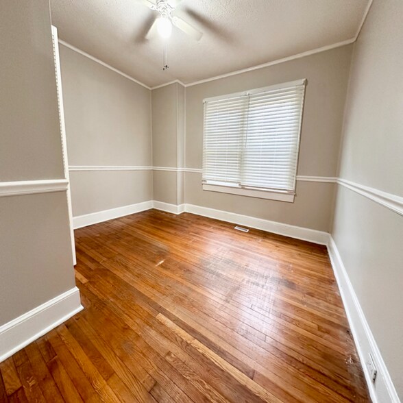 Building Photo - 117 Green Dr