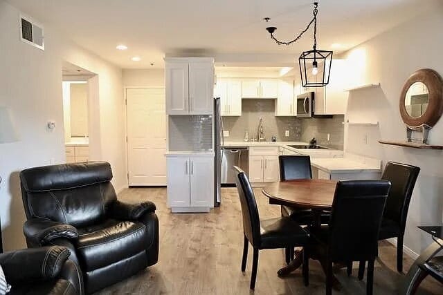 Building Photo - 1-Bedroom Retreat with Granite Accents in Serene San Marcos!"