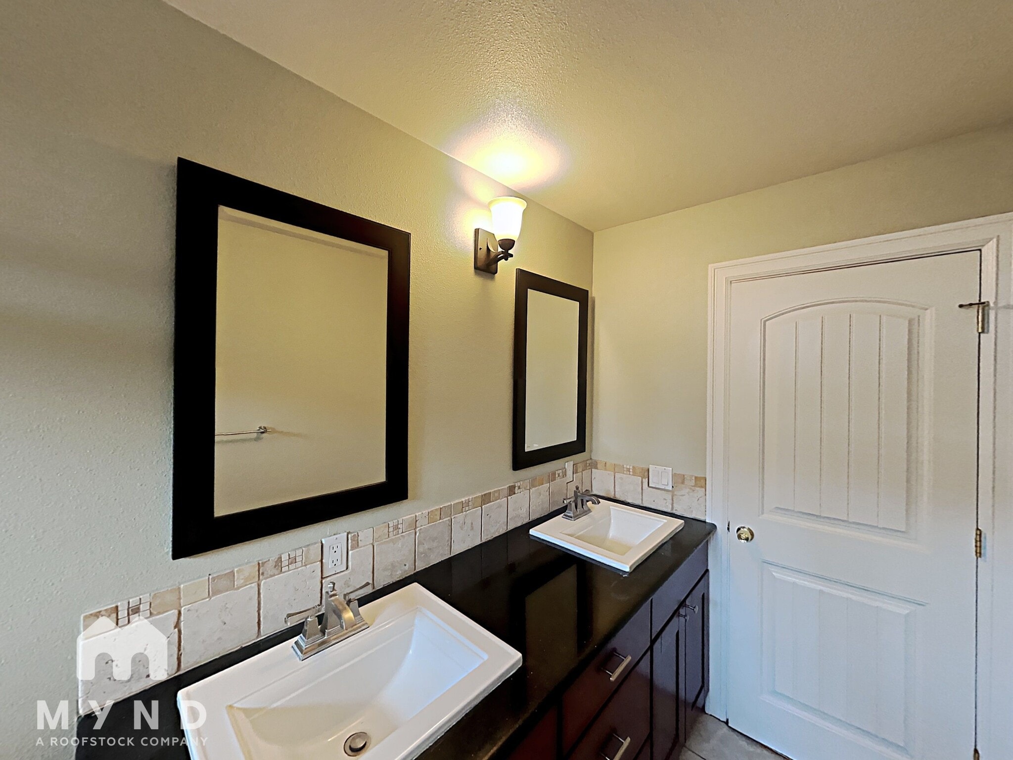 Building Photo - 10305 Wunderlich Dr