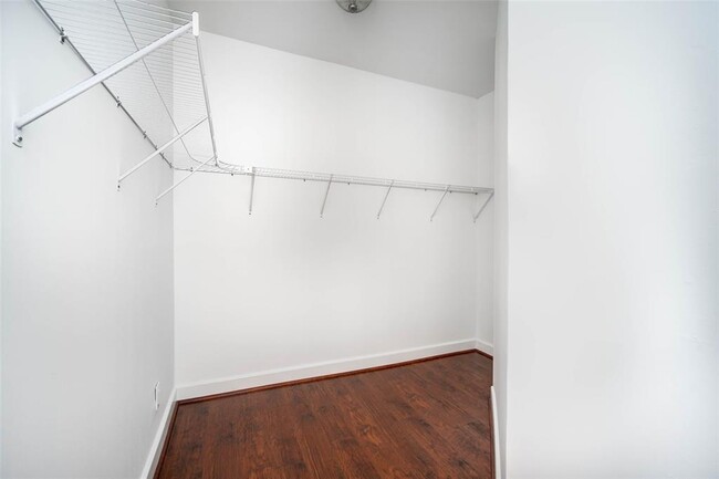 Building Photo - 2601 Rosedale St