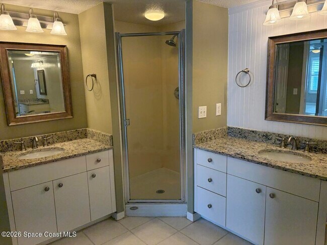 Building Photo - 104 Riverside Dr