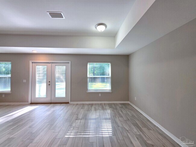 Building Photo - 2948 N 24th Ave