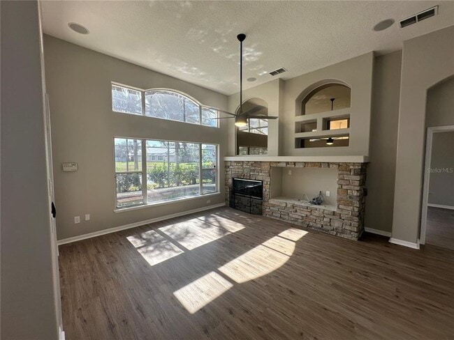 Building Photo - 10446 Stone Glen Dr