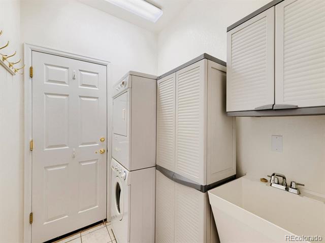 Building Photo - 13692 Plaster Cir