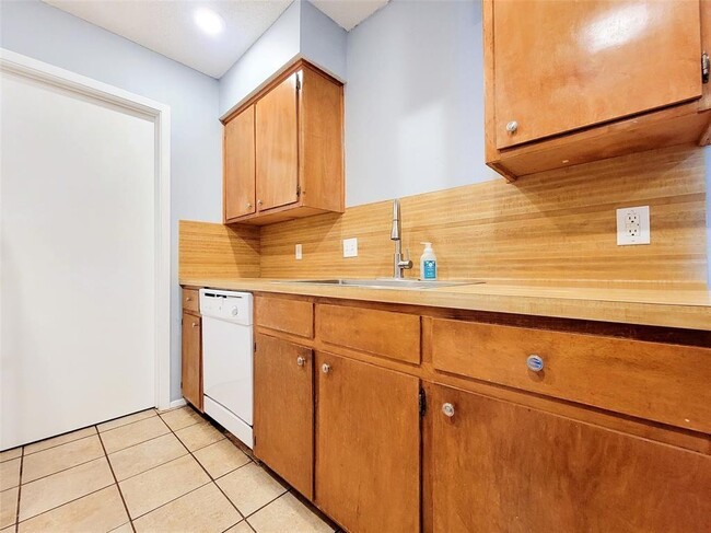 Building Photo - 3503 Rocky Hollow Trail