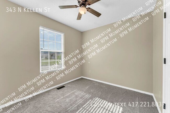 Building Photo - 343 Kellen St