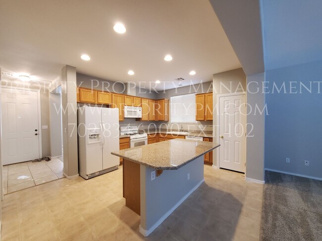 Building Photo - ~~Beautiful 3 Bed ~ 2 1/2 Bath ~ 1600+ Sq ...