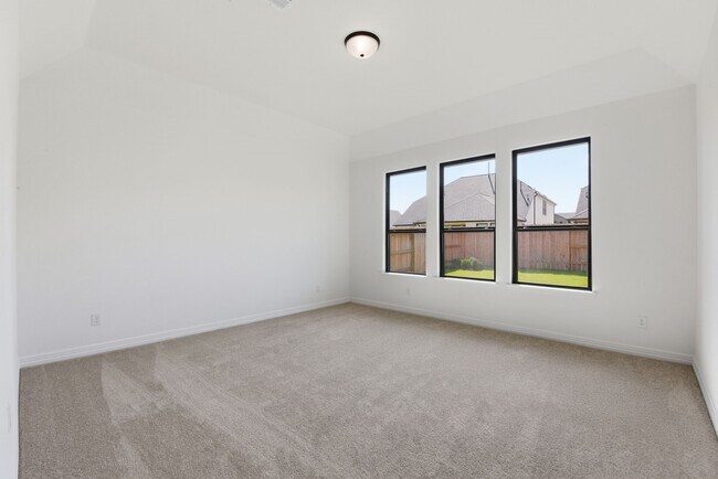 Building Photo - 5019 Field Sparrow Ln