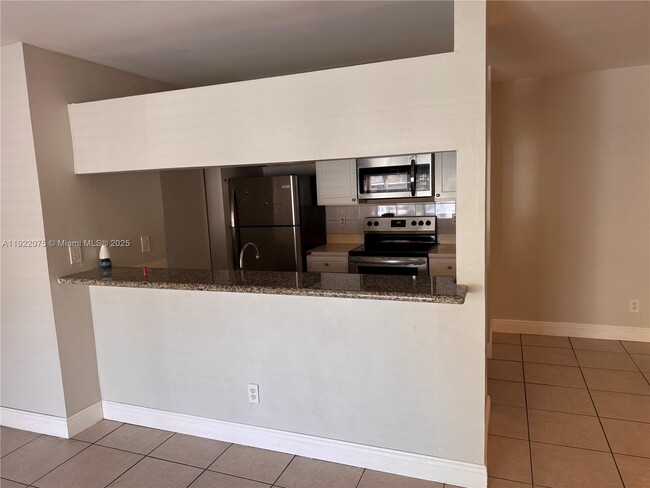 Building Photo - 10521 SW 158th Ct