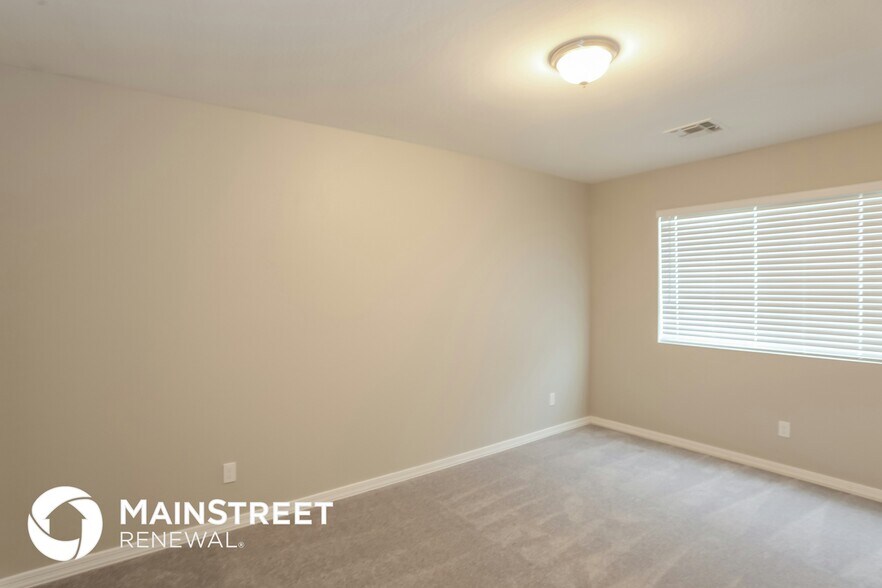 Building Photo - 2000 N 36th St