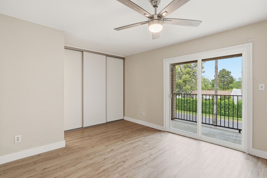 Building Photo - 31 W Pasadena Ave