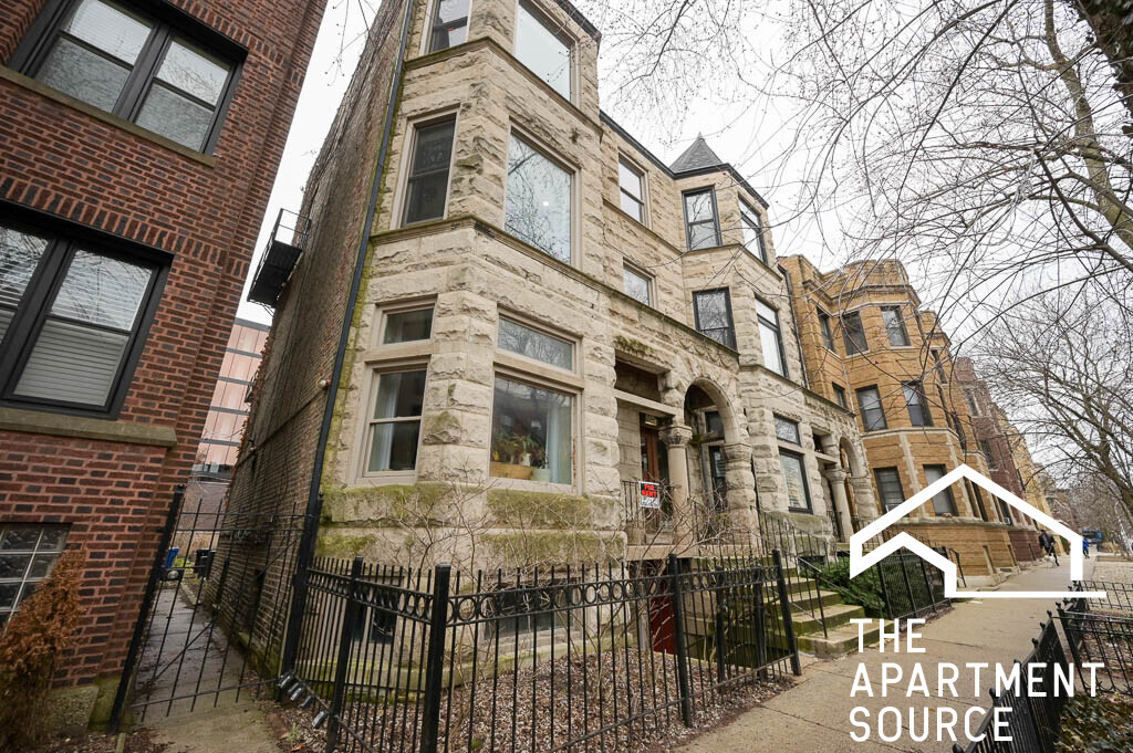 Building Photo - 665 W Cornelia Ave