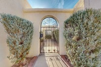 Building Photo - Tramway/Indian School TH 2/BD 2/BA 2/CG