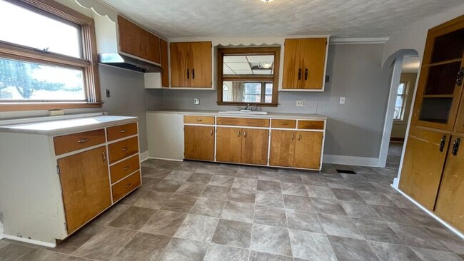 Building Photo - 1803 Mansfield Rd