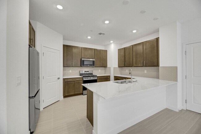 Building Photo - 4-Bedroom Home in Inspirada