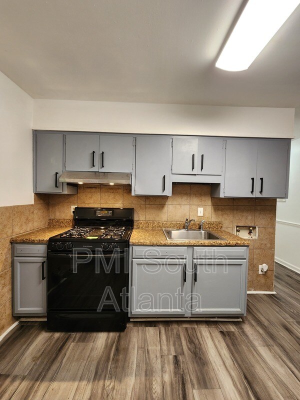 Building Photo - 6410 Raymond Terrace