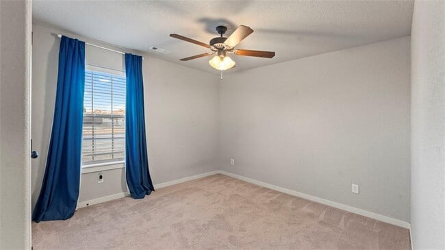 Building Photo - 3960 Deerhurst St