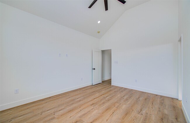 Building Photo - 1506 McKee St