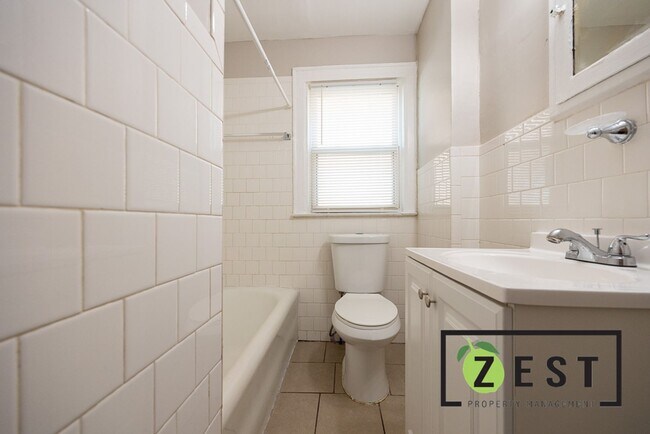 Building Photo - 3740 Tyler St