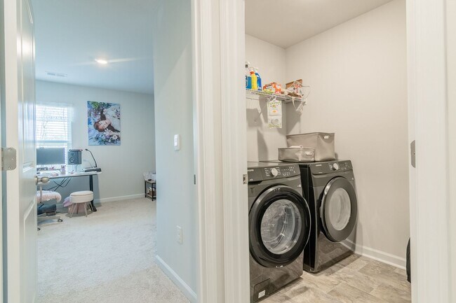 Building Photo - Like New Home in Grovetown