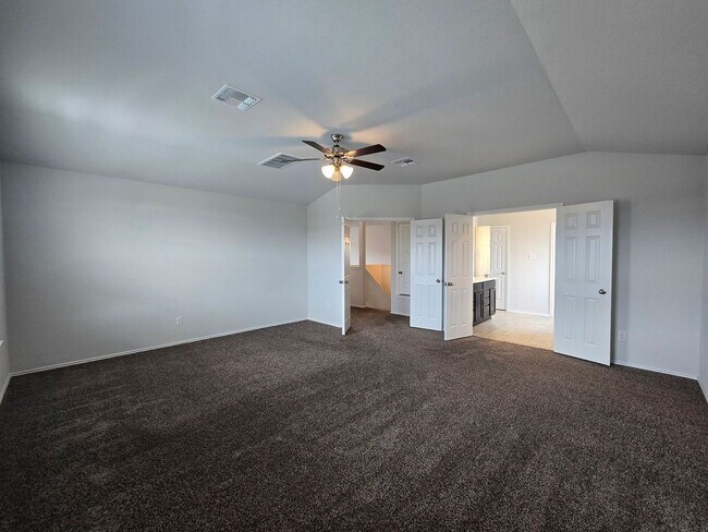 Building Photo - PRICE REDUCTION - AVAILABLE NOW!