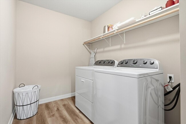 Building Photo - 2212 Chapel Hill Rd