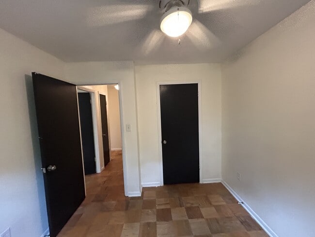 Building Photo - 6537 Beechwood Dr