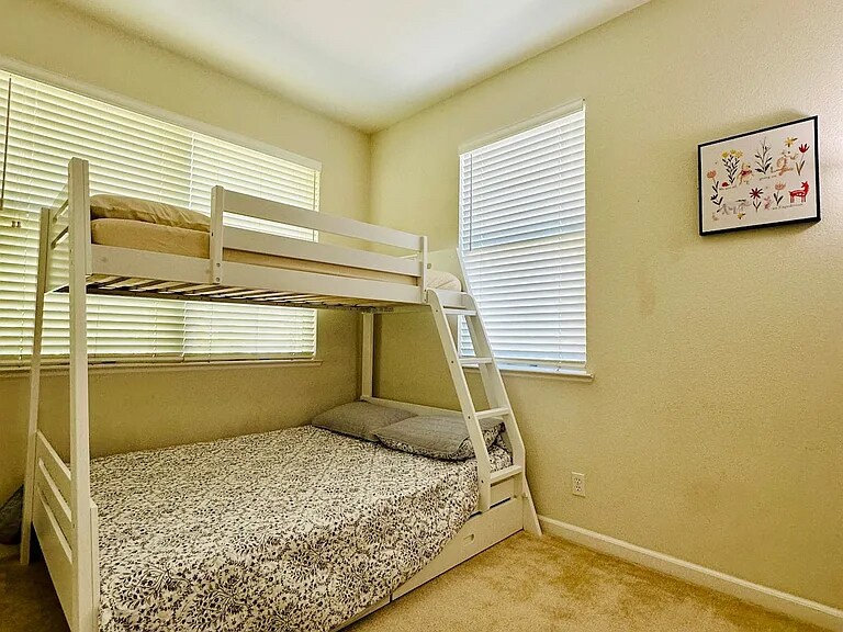 Building Photo - 2052 Twin Creeks Pl