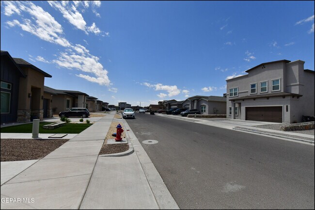 Building Photo - 142 Ruth Trl