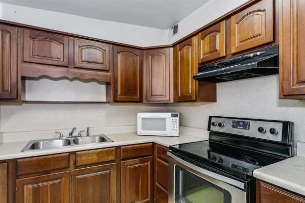 Building Photo - 9 Gentian Dr