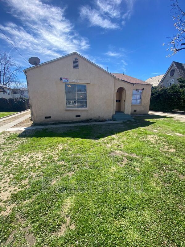 Primary Photo - 2527 Chester Ln